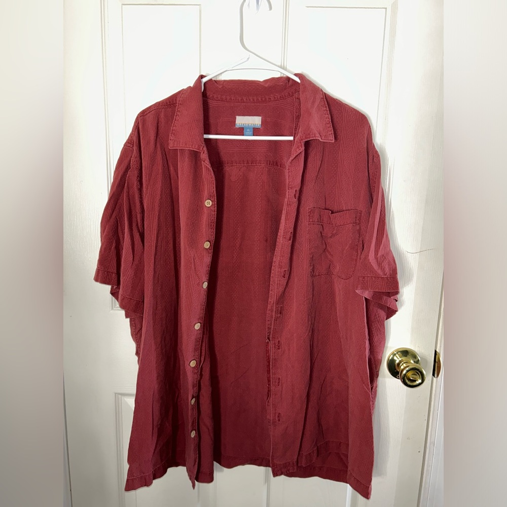 Men’s short sleeve button up